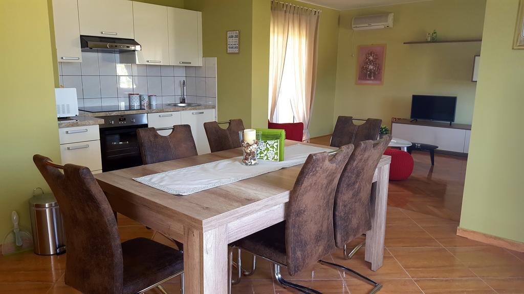 Apartments Neda Kampor ภายนอก รูปภาพ