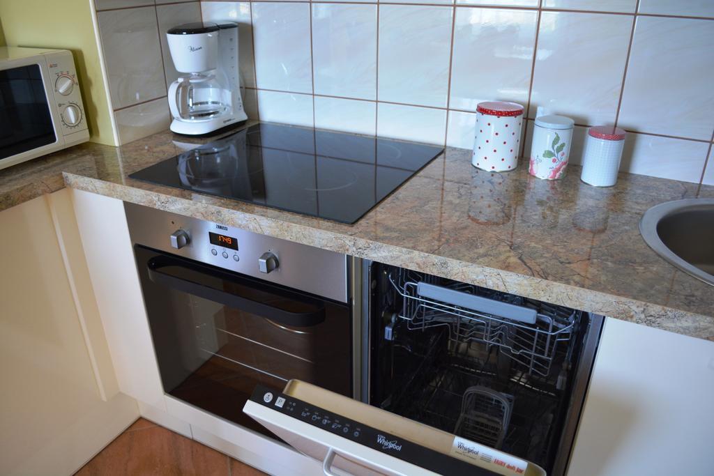 Apartments Neda Kampor ภายนอก รูปภาพ